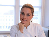 Dr. med. Sarah von Isenburg