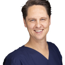 Dr. med. Frederic Hecker