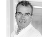 Herr Dr. med. Patrik Hartl