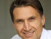 Dr. med. Edouard H. Manassa