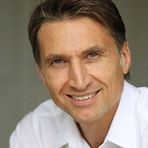 Dr. med. Edouard H. Manassa