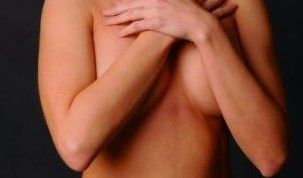 Methoden der Bruststraffung mit Implantat