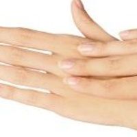 Schönere Hände dank Fillerbehandlung