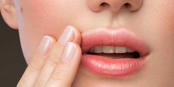 Lippenlift (Bullhorn-Lift) vs. Lippenaufspritzen: Unterschiede, Vorteile und Einsatzmöglichkeiten