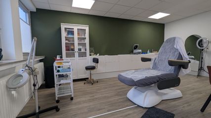 NINA, Privatarztpraxis für Ästhetik bei Nina Bereznaja