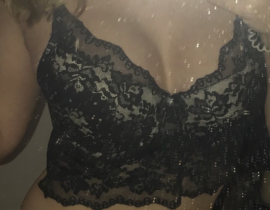 27043