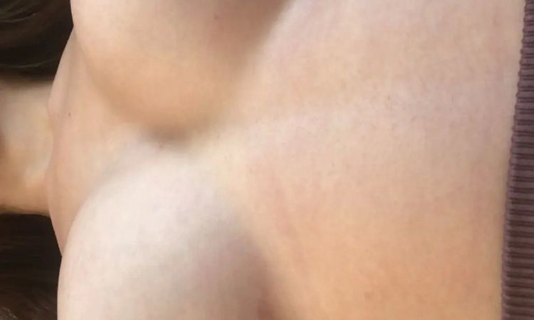 Brustwarzen zu weit oben - 29945