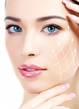 Vor allem zur Bekämpfung von feinen Falten im Gesicht eignet sich das Fadenlifting