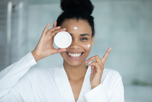Hautpflege gegen erweiterte Poren