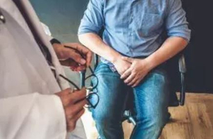 Suchen Sie einen auf intimchirurgische Eingriffe spezialisierten Arzt oder Urologen auf